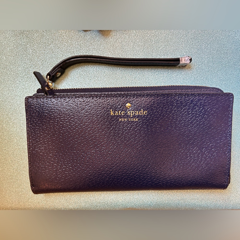 NWT ♠️ Kate Spade navy layton wristlet large